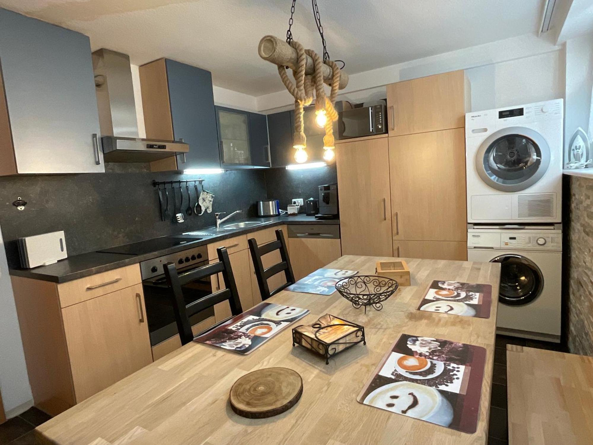 Messe-Apartment, 4 Schlafzimmer, 80 Qm, Garten - 6 Km Zur Messe, Verkehrsguenstig, Ruhig, Parkplaetze Nuremberg Ngoại thất bức ảnh